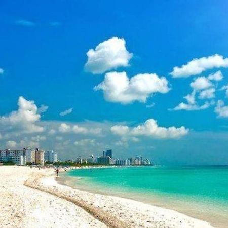 Women Only Rooms - Men Only Rooms - Free Wifi - Coffee Parking - Lockers Miami Luaran gambar